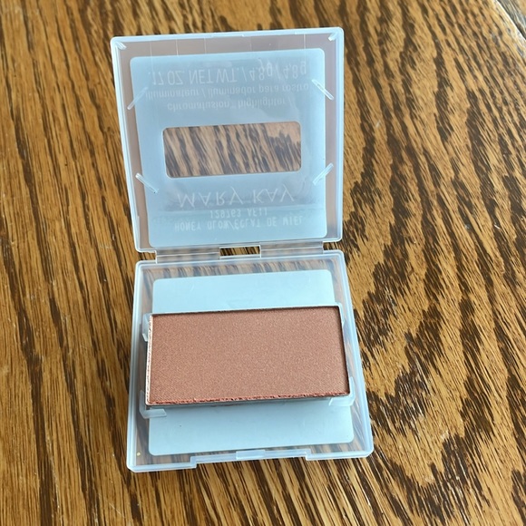 Mary Kay chromafusion highlighter color honey glow - Picture 3 of 3